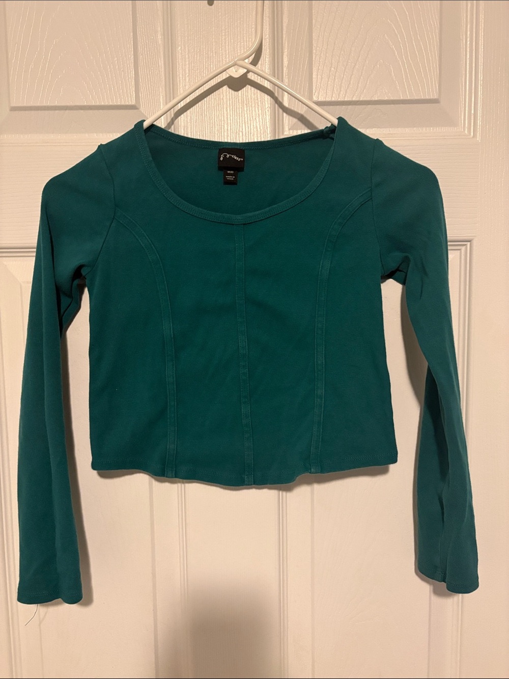 Girls art class Green Long-Sleeve Scoop Neck Top